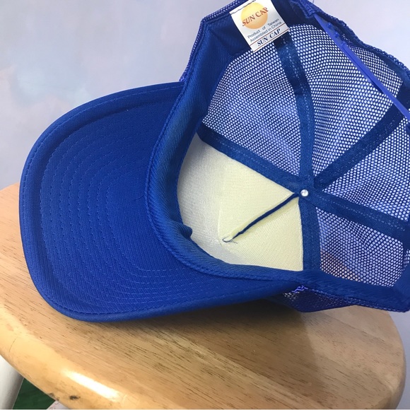 Ford Tractors SnapBack - Picture 7 of 11